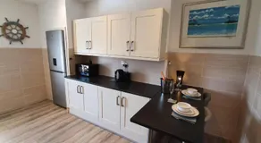 3 Harbour Views - Image 3