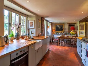 Holiday Home in Bruton with Private Lakes - Image 4