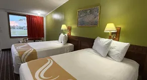 Executive Inn - Image 2