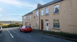 Asher Suite I Cozy 2BR I Near Gavin and Stacey Pub I Barry Town Centre I Barry Docks Train Station I Barry Island I WiFi I Parking and Easy Cardiff Access - Image 4