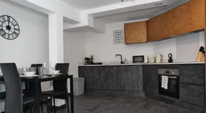 Newton's Suite - Image 5