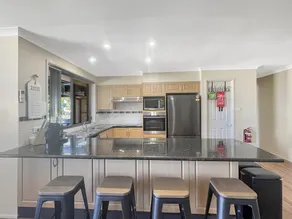 Our Haven: 4-Bed Escape Near Beach & Mogo Trails - Image 3