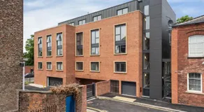4 Chapel Apartments Stylish 2-Bed Flat Near York City Centre Pass the Keys - Image 4