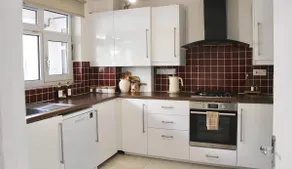 New 3-bedroom Entire home with lounge, and Garden! - Image 3
