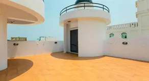 Travel Light House - Image 4