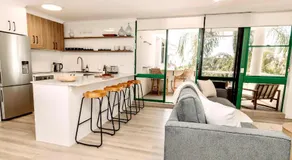 Headlands Beachside Retreat - 50 metres to beach - Image 2