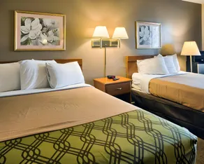 Brentwood Inn Richmond South - Image 5