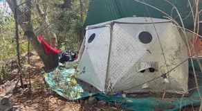 Red Tent - Image 5
