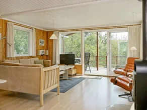 6 person holiday home in Aakirkeby - Image 2
