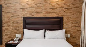 Bayside Hotel & Self Catering 110 West Street - Image 2