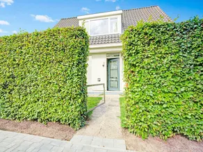 House in Boornzwaag with Private Jetty - Image 2
