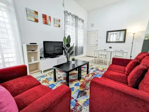22 Residency Homestay / 4BR / Fully Airconditioned - Image 3