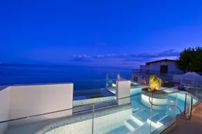 Appartement avec piscine privée et vue magnifique sur la mer - Image 4