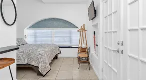 Private Studio in Little Havana - Image 2