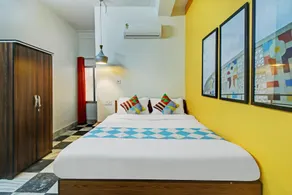Vaccinated Staff - Oyo Flagship 47211 Comfortable Stay Behala - Image 2