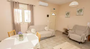 K&J House - Image 4