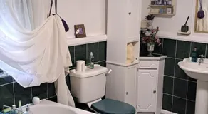 Higher Barton Guest room - Image 3