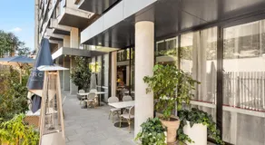 Stylish Central Braddon 1 Bed, Pool, Gym, Parking - Image 5