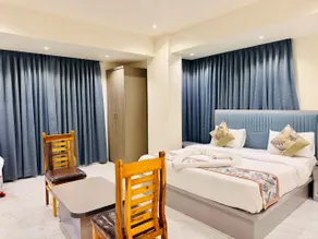 Marina Executive Rooms - Image 4