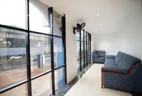 7 The Business Hotel - Image 3