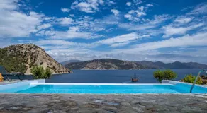Z-Villas Beach Hotel - Image 2