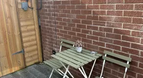 Hot tub hideaway - Image 5