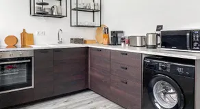 Geräumige Ferienwohnung mit Parkplatz direkt an der S-Bahn nach München - Image 2