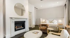 The Stirling Hotel - Image 5