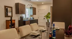 Modern Apartment - Home Theater and Premium Kitchen - Image 5