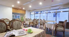Longchi Hot-Spring Hotel - Image 5