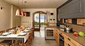 Villa Victoria: luxury waterfront villa with splendid views - Image 2