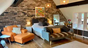 Private Loft Country Hideaway - Image 2