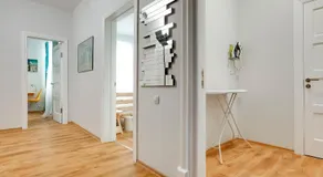 Orange Cat Rooms - Image 3