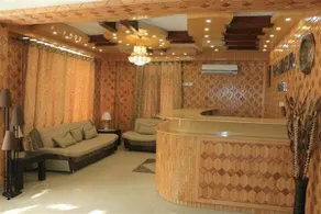Grandeur Hotel - Image 2