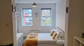 Hereford City - Victory Apartment - Modern Studio In Vibrant Popular Area of Hereford - Hosted by RENTMYHOUSE - Image 2
