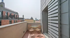 Aspasios Arc de Triomf Apartments - Image 2