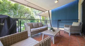 Huge Stylish Townhouse - Image 5