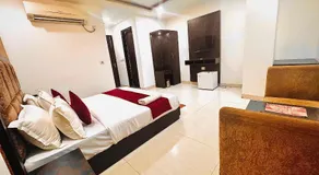 Hotel Silver Leaf inn Near Igi Airport Delhi - Image 5