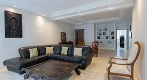 Luxury two bedrooms apartment - Best location - Image 2