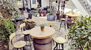 The Crown Hotel - Image 5