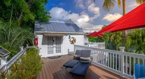 Seascape Tropical Inn - Image 3