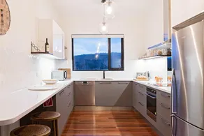 Esto house - Image 2