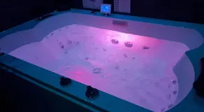SPA privatif Love room, Le Hammam et Bulles, chez Nuits Chartraines - Image 4
