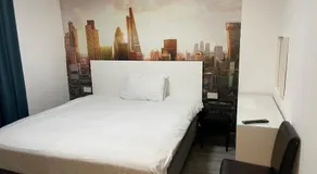 Barking Park Hotel - Image 2