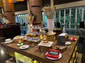 Lorin Sentul Hotel - Image 4