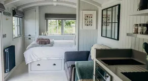 Blatchford Briar - Award Winning Private Shephards Huts with their own Secluded Hot Tubs - Image 2