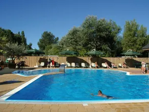 By the golf course over 2 storeys - Image 5