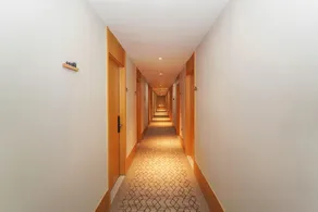 Jinglai Selected Hotel - Shanghai Xujiahui Tianzifang Branch - Image 4