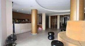Honey Lodge - Image 2