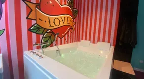Capsule Street Art - Sauna- Jacuzzi - Playstation 5 - Billard - Netflix - Home cinéma - Terrasse - Image 5